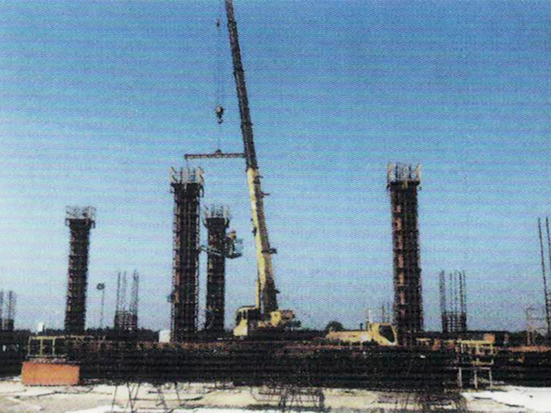 帶柱帽大鋼?，F(xiàn)澆柱